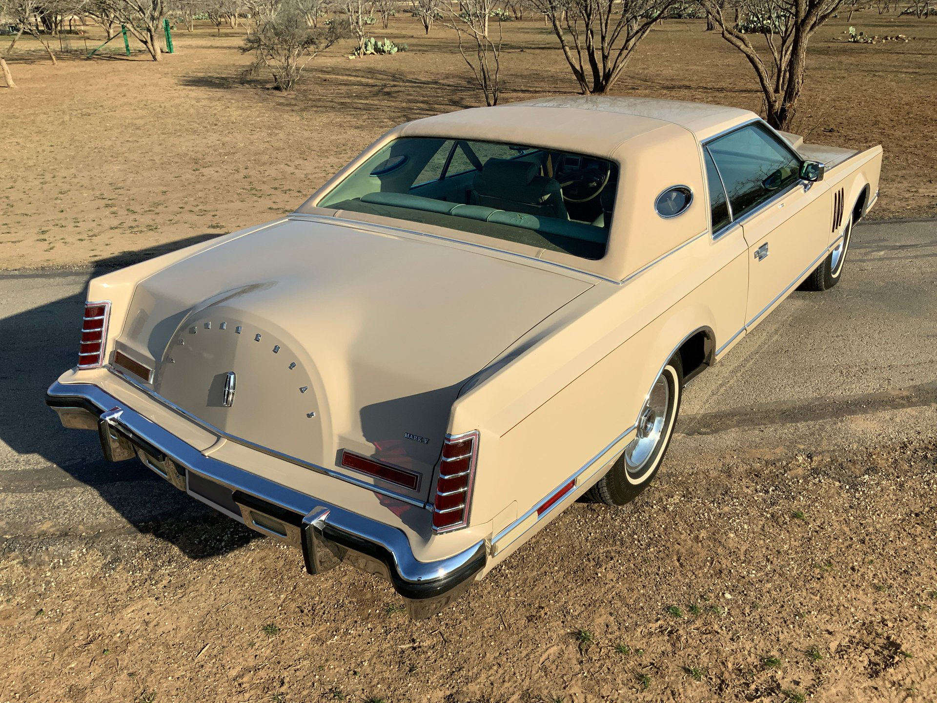 1978 Lincoln Mark V - Image 8