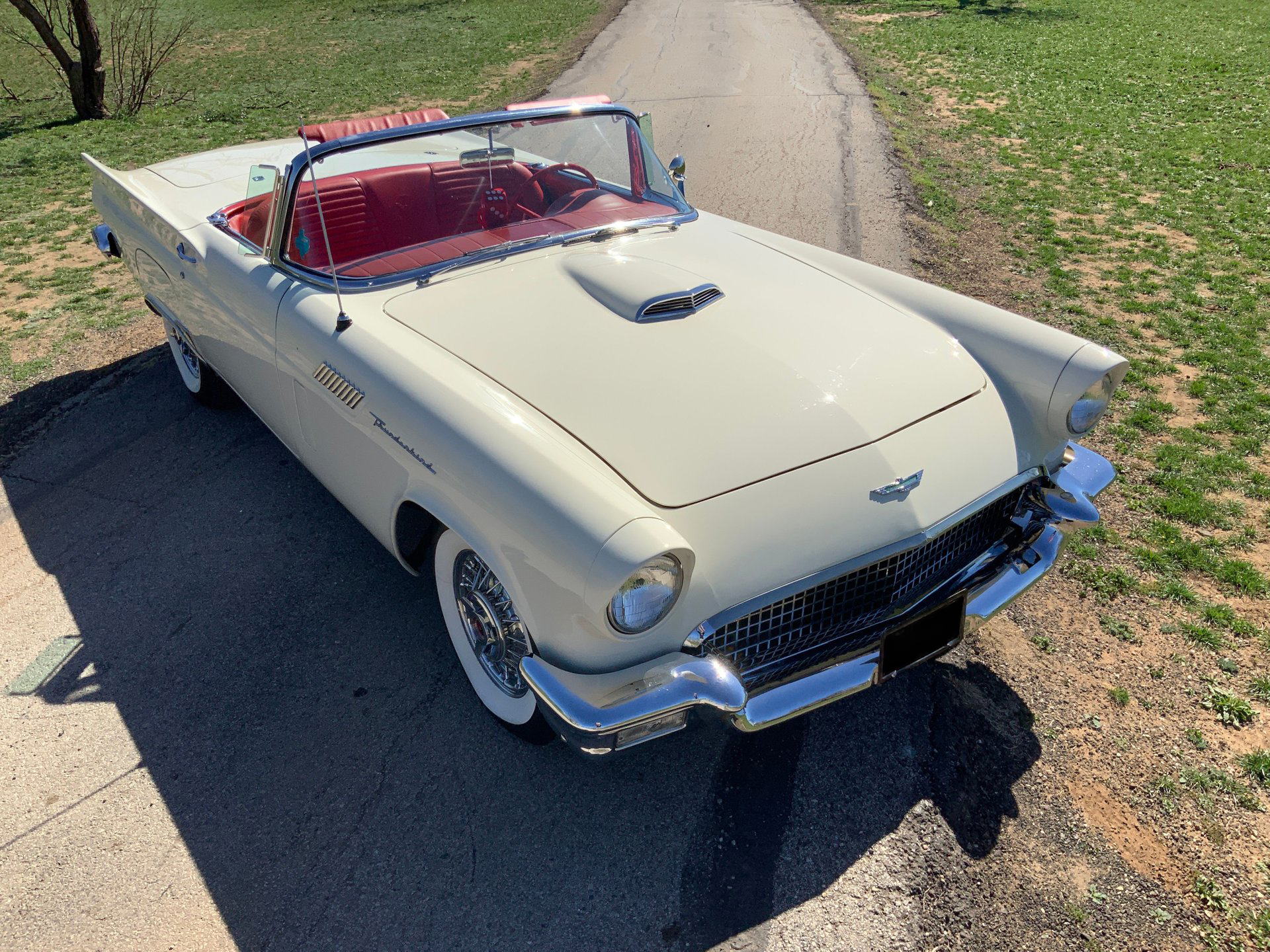 1957 Ford Thunderbird