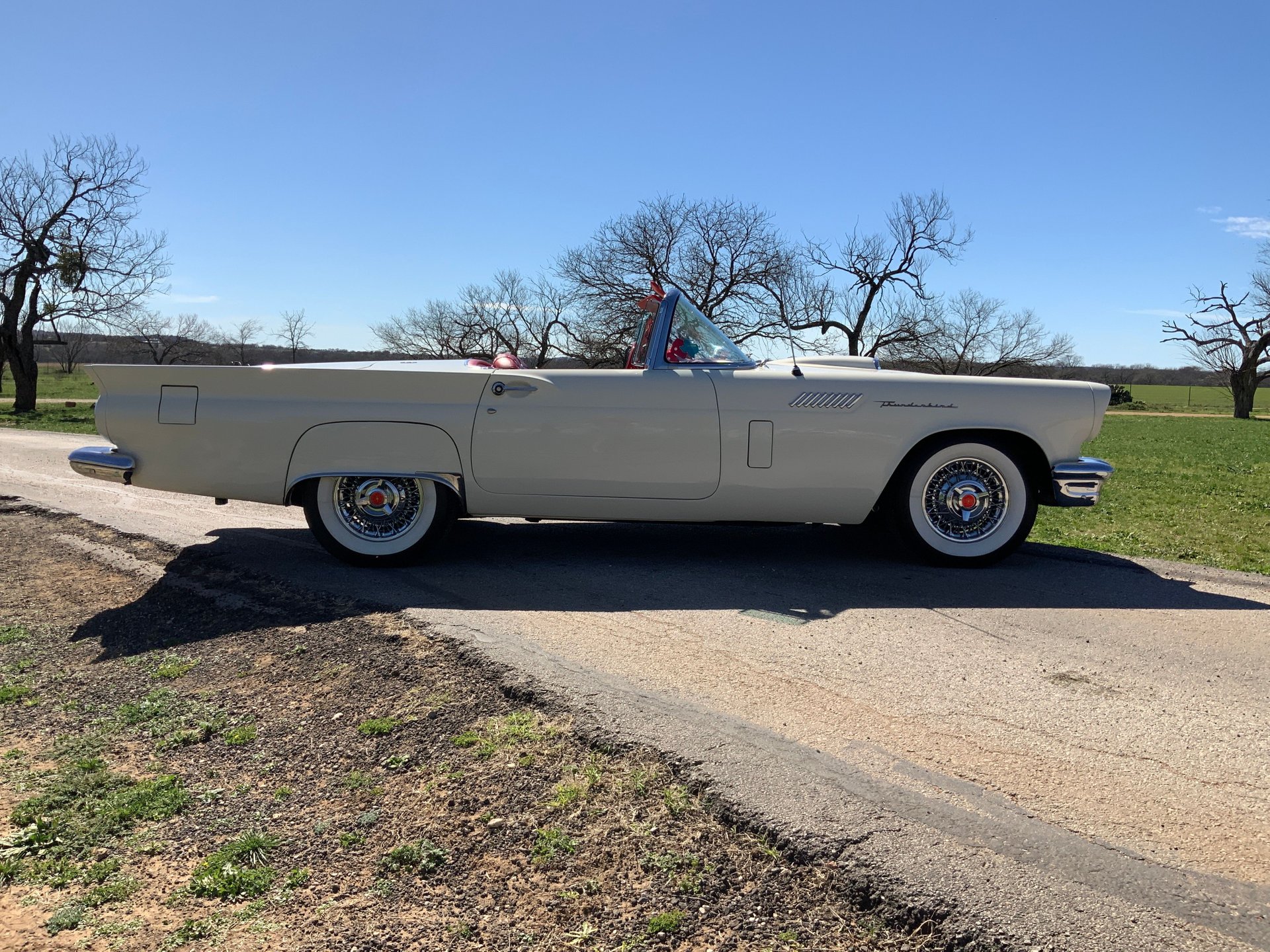 1957 Ford Thunderbird - Image 2