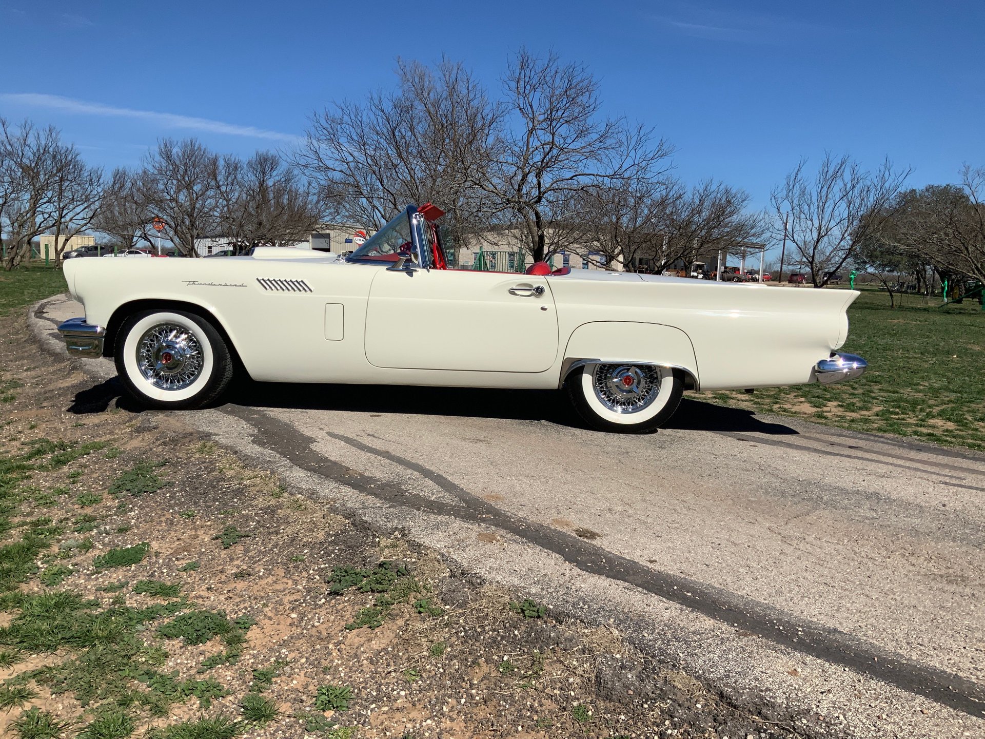 1957 Ford Thunderbird - Image 7