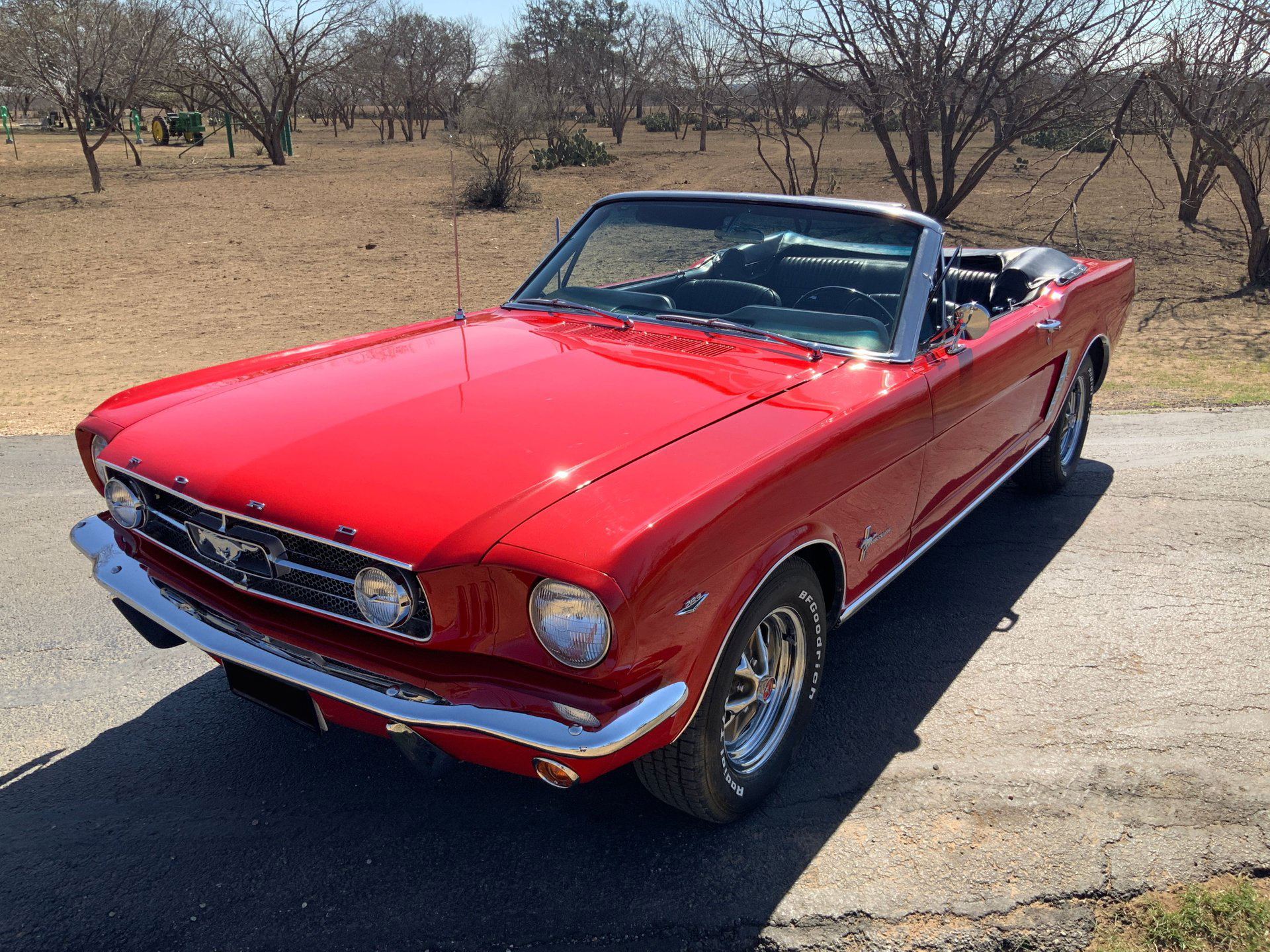 1965 Ford Mustang - Image 9