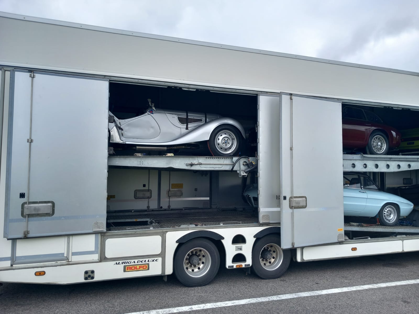 Shipping in bunch on a multi-car hauler